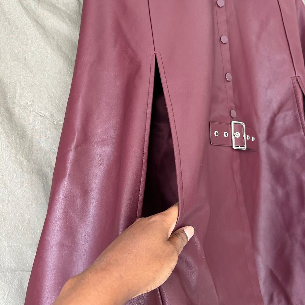 ❌SOLD❌ Jason Wu Burgundy Faux Leather Cape One Size - Picture 5 of 9